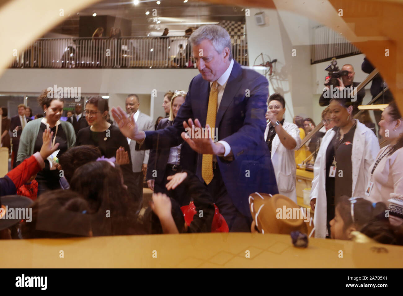 Queens, New York, USA. 31st Oct, 2019. New York City Mayor Bill De Blasio along with New York City School Chancellor Richard A. Carranza, Queens Borough President Melinda Katz, New York State Senator Jessica Ramon, Assembly Member Jeff Aubry, New York City Council Member Francisco Maya amongst others attend the press conference to announce the start of construction of the new 306 seat STEAM Pre-K Center in Corona, Queens held at the New York Hall of Science on October 31, 2019 in New York City. Credit: Mpi43/Media Punch/Alamy Live News Stock Photo