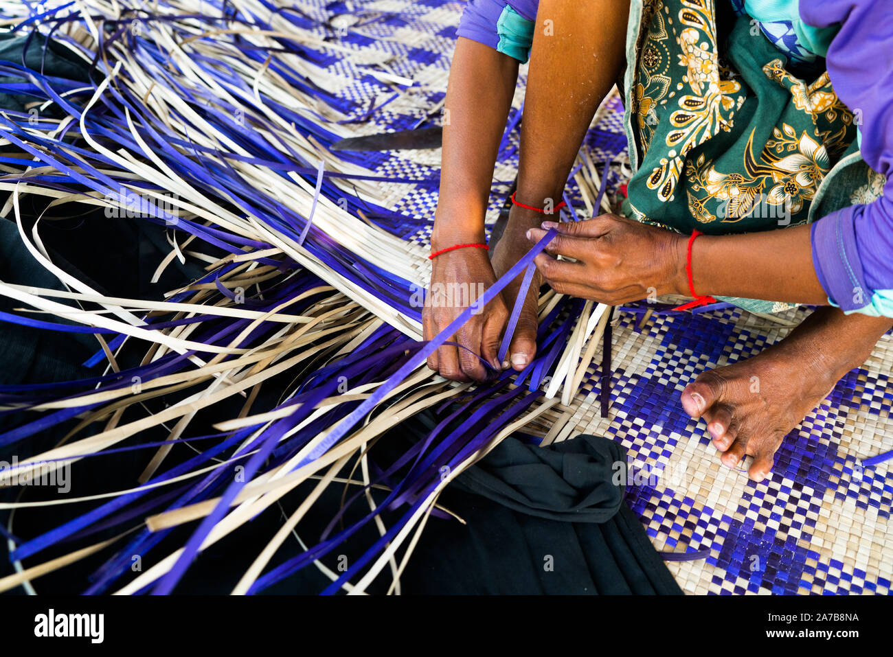 Rug making hires stock photography and images Alamy