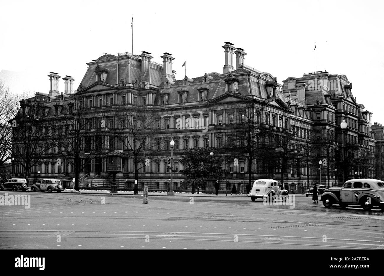 Washington d c street scene 1938 hi-res stock photography and images ...