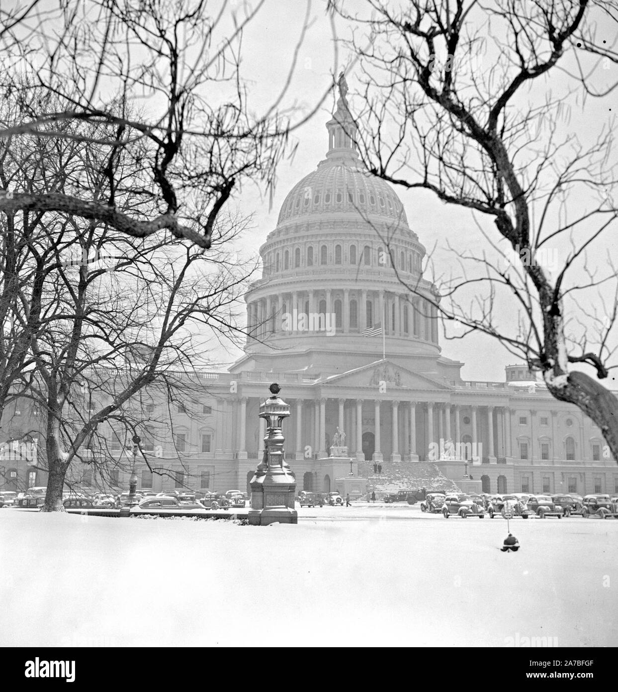U.S. Capitol in snow ca. winter 1939 Stock Photo Alamy
