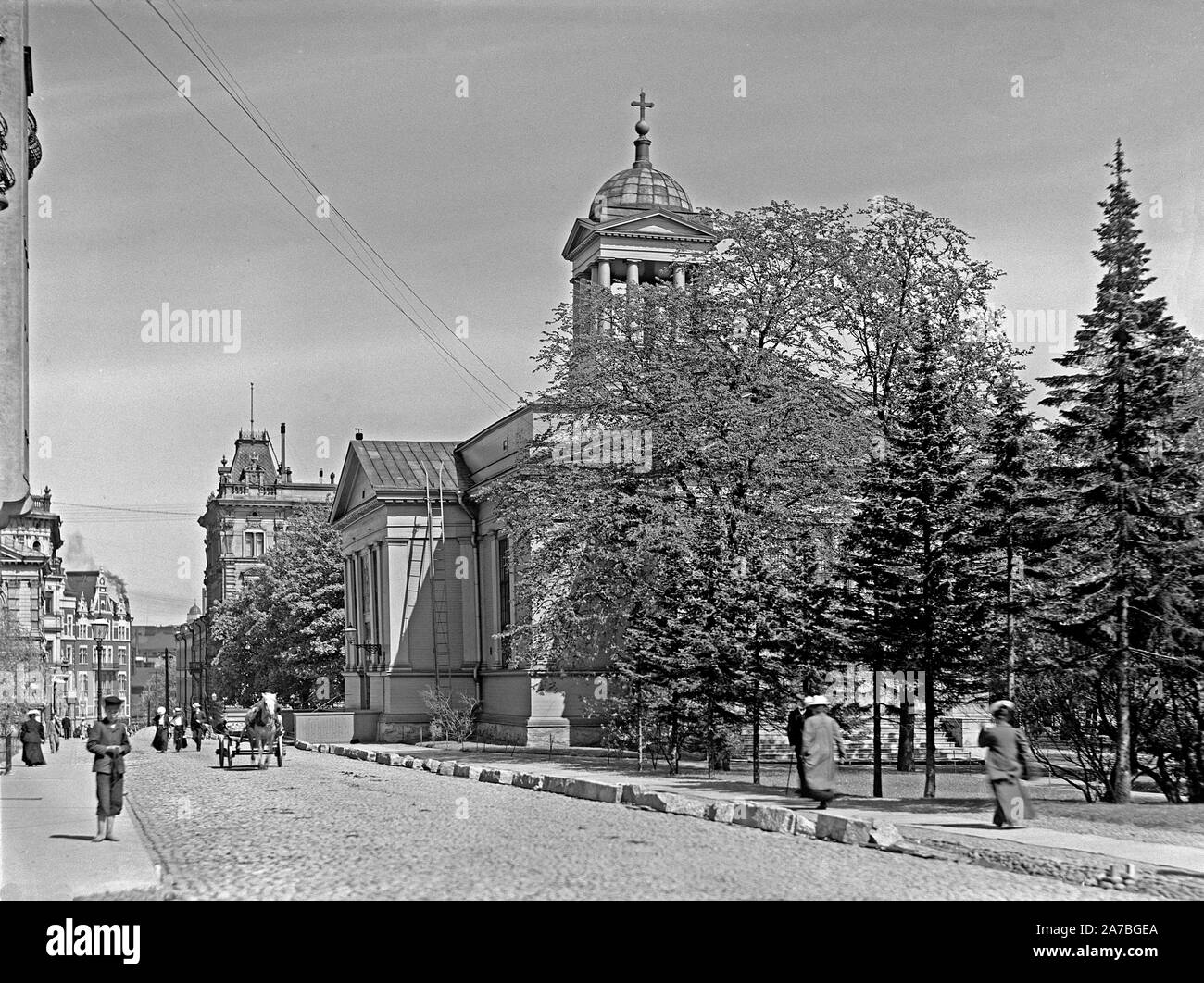 Helsinki Old Church on Antinkatu (now Lönnrotinkatu). 1908 Helsinki Stock Photo