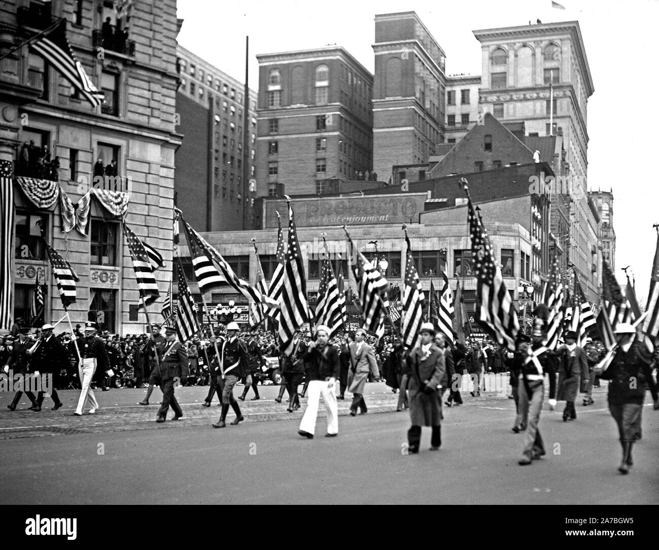 Franklin D. Roosevelt - Franklin D. Roosevelt inauguration. Parade. Presentation of flags -  Washington, D.C. March 4, 1933 Stock Photo