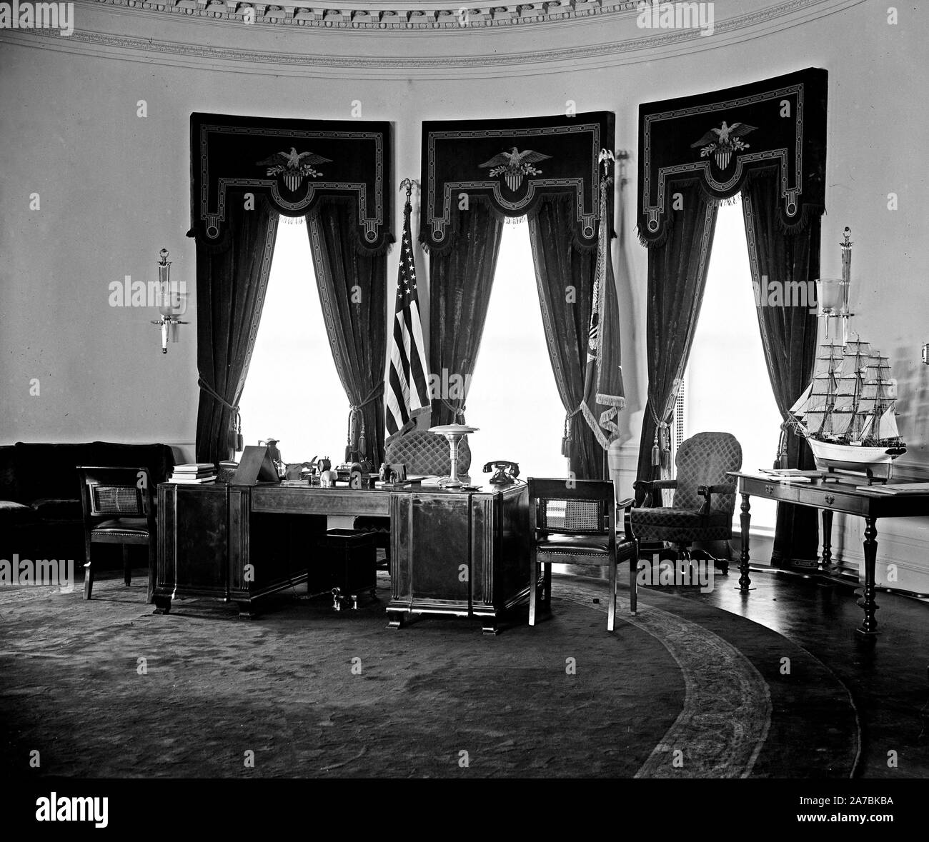 Oval Office in White House ca. 1934 Stock Photo Alamy