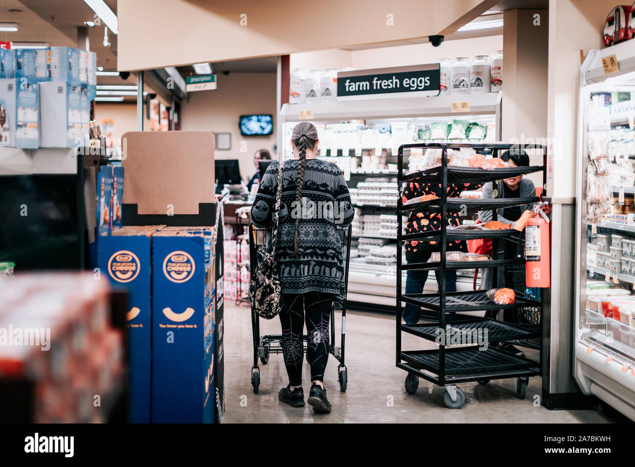 Beaverton, Oregon - Oct 31, 2019 : Customers shopping at Safeway