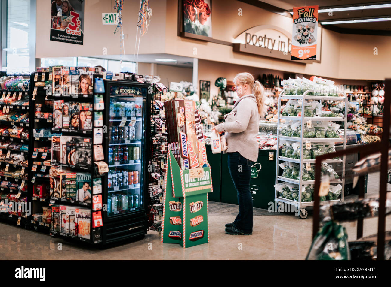 Beaverton, Oregon - Oct 31, 2019 : Customers shopping at Safeway