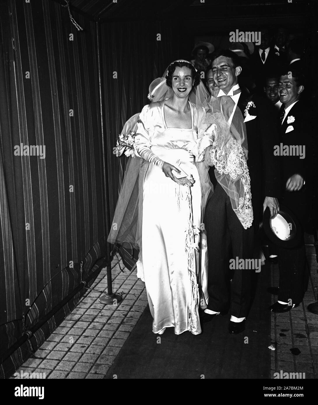 1930s wedding photos hi-res stock photography and images - Alamy
