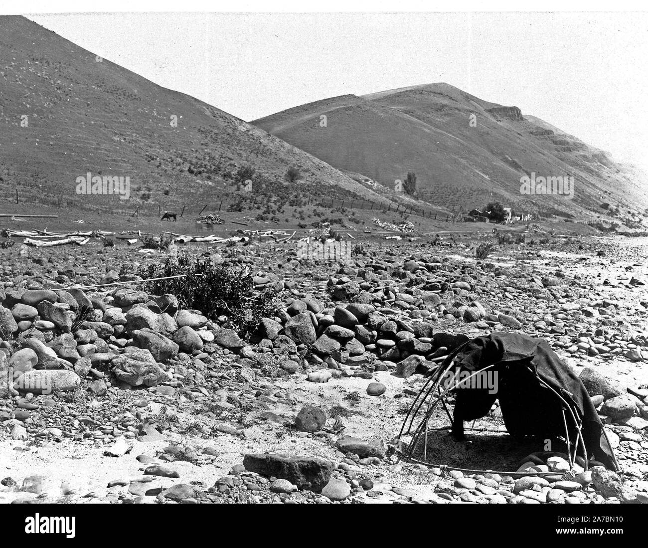 Native sweat lodge hi-res stock photography and images - Alamy