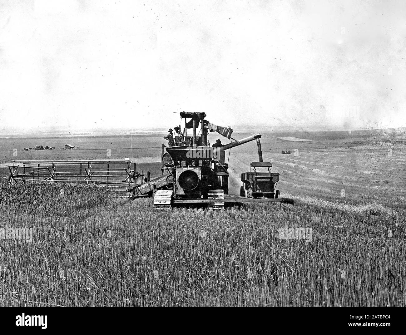 Combine harvester farm Black and White Stock Photos & Images Alamy