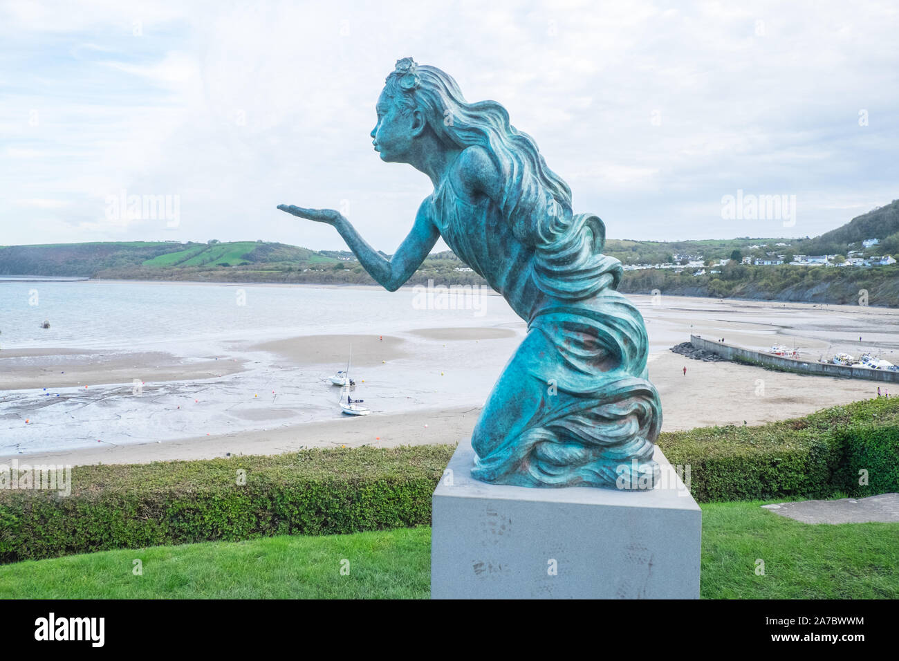 New,Statue,in,NewQuay,New Quay,Newquay,a,popular,fishing,coastal,village,town,popular,for,dolphin,watching,boat,trips,West Wales,Wales,Welsh,UK,GB, Stock Photo