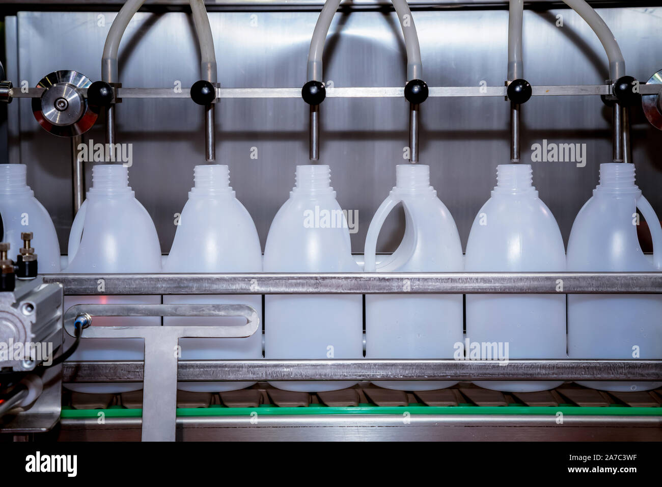 Plastic bottle factory hi-res stock photography and images - Alamy