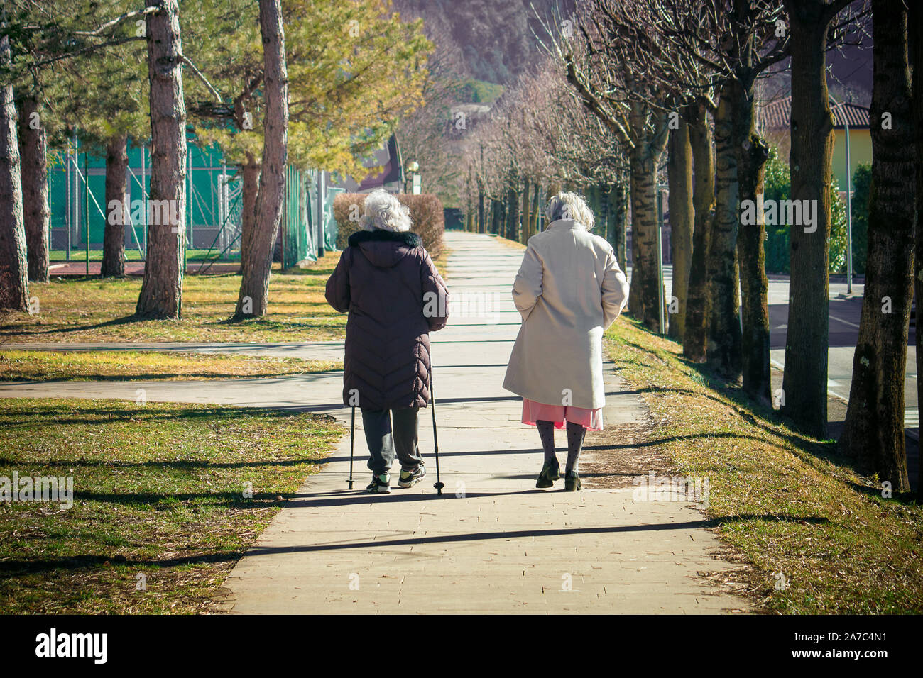 A rear view of two women in a park hi-res stock photography and images ...
