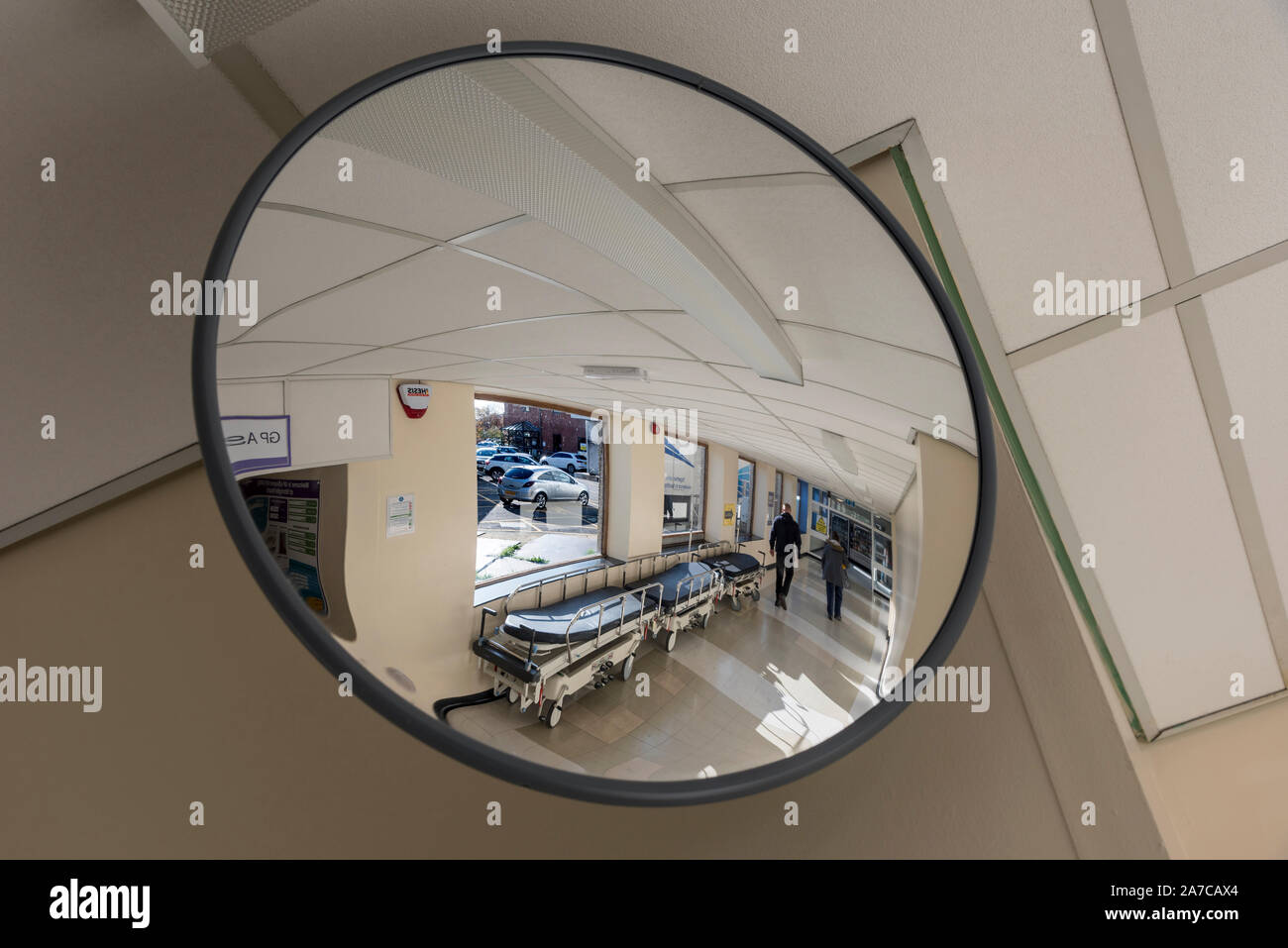 Round convex mirror hi-res stock photography and images - Alamy