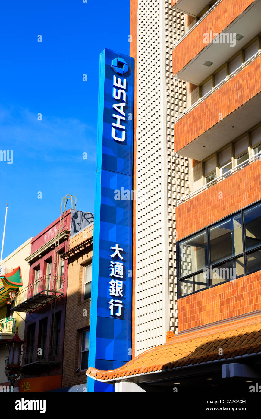 Chase bank, Chinatown, San Francisco, California, United States of America. USA. Written in Chinese and English Stock Photo