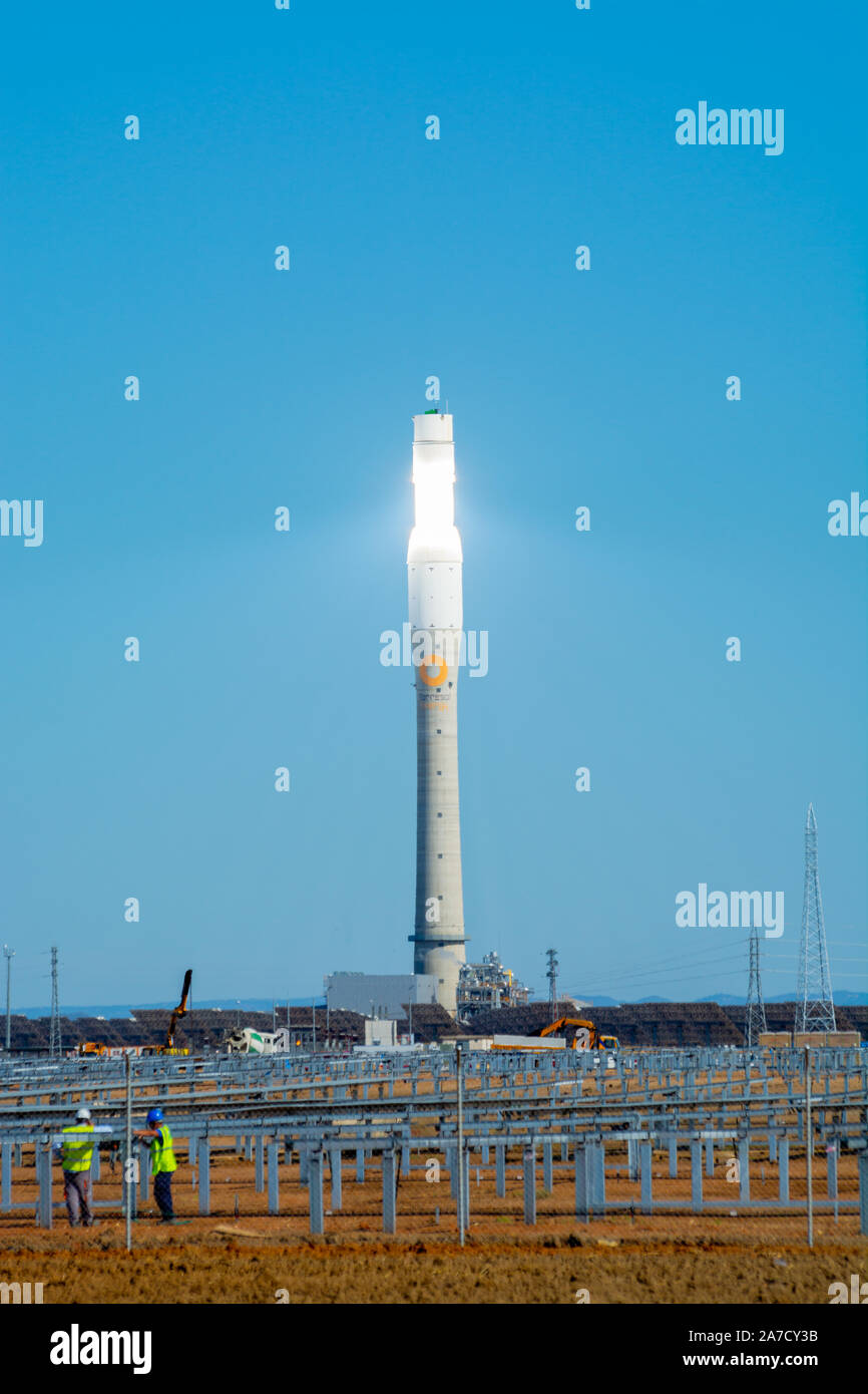 Concentrating solar power plant spain hi-res stock photography and ...