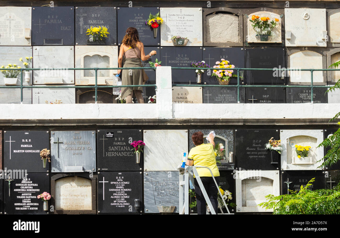 All saints day spain hi-res stock photography and images - Alamy