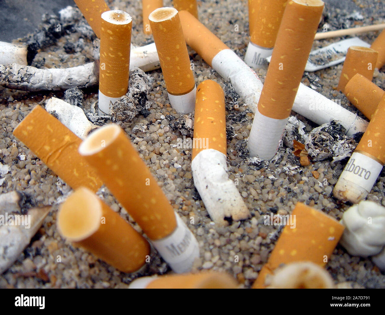 Zigarettenstummel, Aschenbecher, Zigaretten, Raucher, Asche, Stock Photo