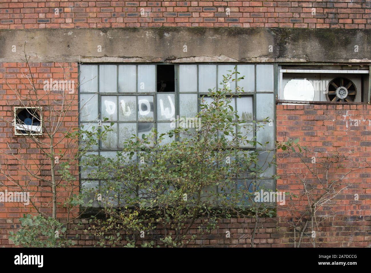 Atherstone hat factory, Coventry canal, Atherstone. The dilapidated building has stood empty and is now set to become housing for the elderly. Stock Photo