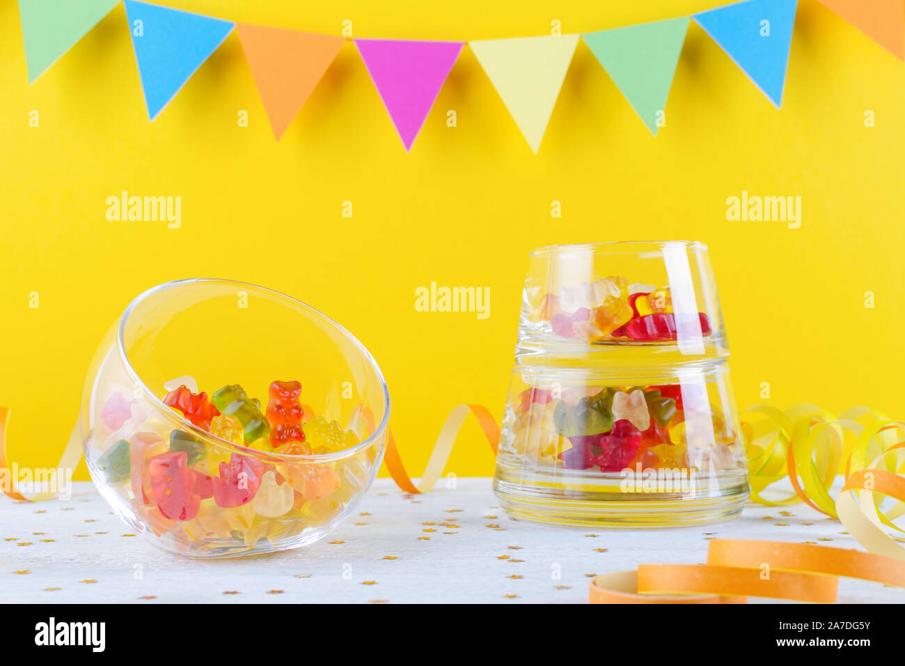 red and green jelly set in plastic cups on a tray in preparation for a  childrens party Stock Photo - Alamy