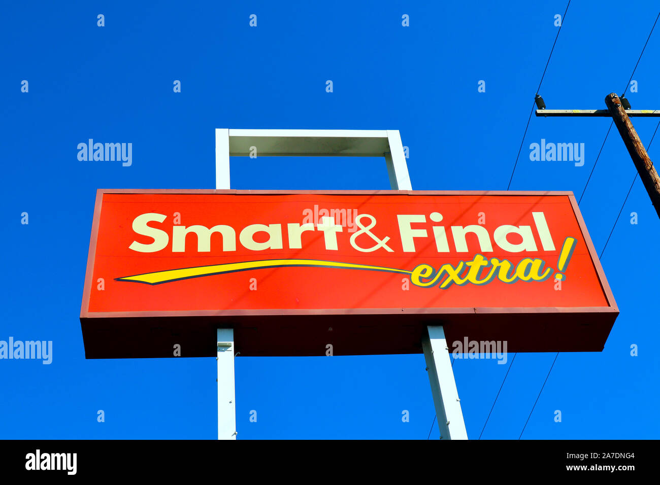 SMART & FINAL Extra! Warehousestyle food and supply store located in