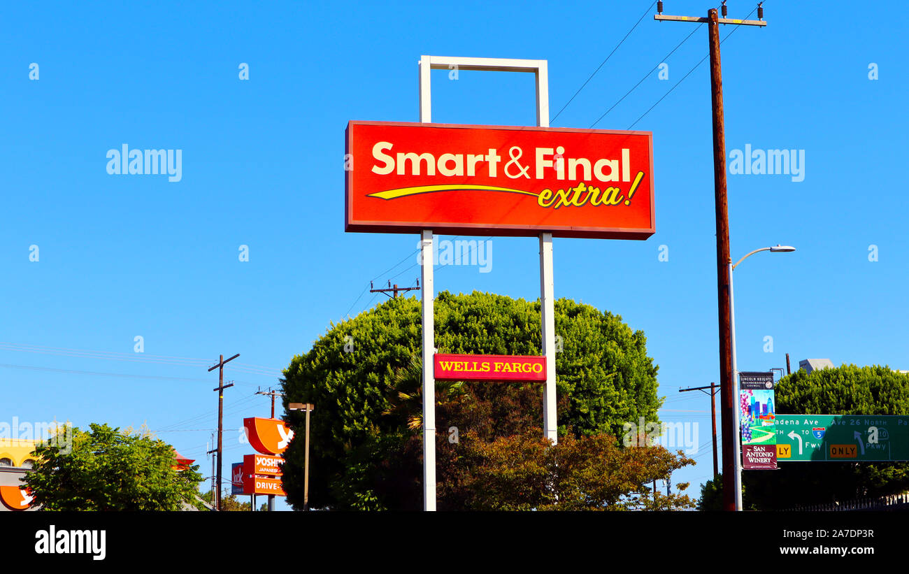 SMART & FINAL Extra! Warehousestyle food and supply store located in