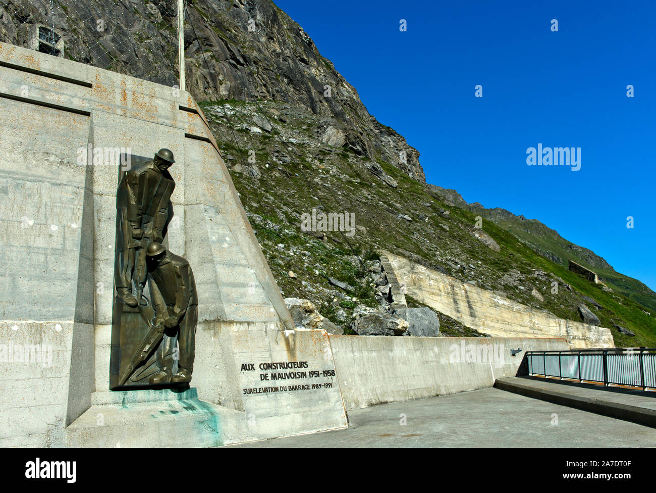 Monument to the builders of the Mauvoisin dam, Mauvoisin, Val de Bagnes, Valais, Switzerland Stock Photo