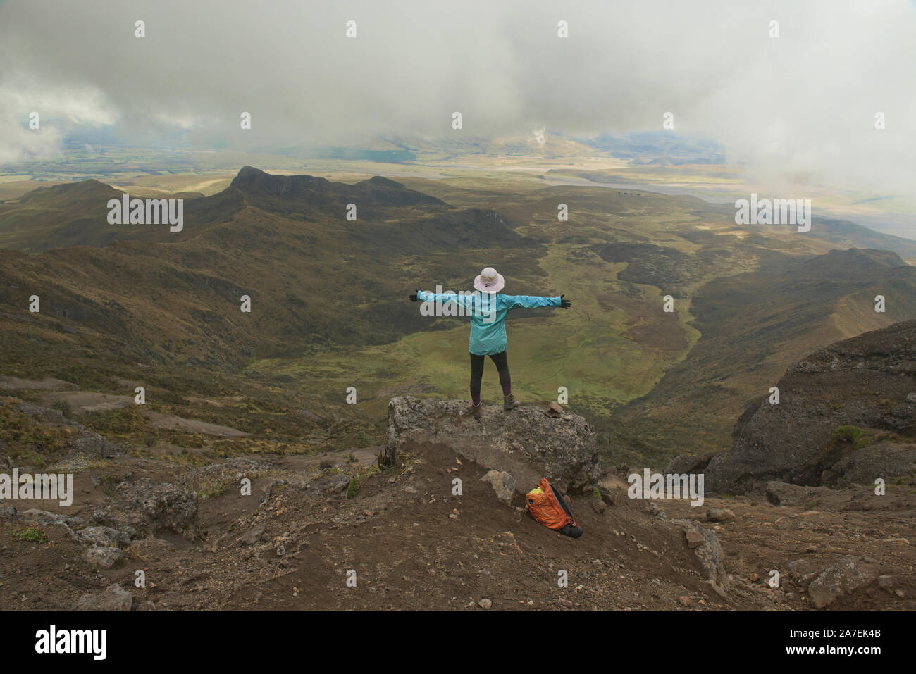The view from just below the summit of Rumiñahui volcano, Cotopaxi ...