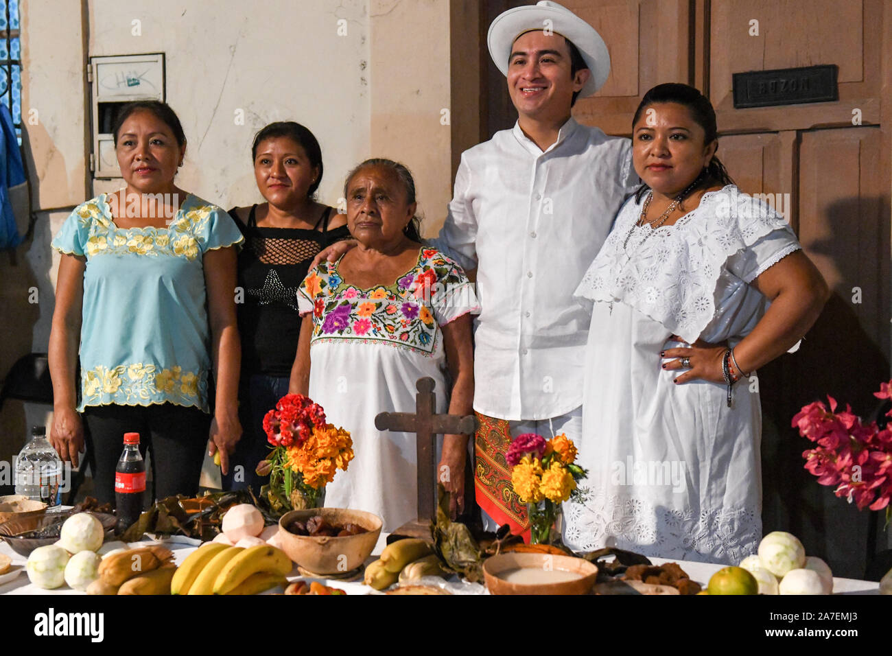 Group Of Mexican People Posing During Hanal Pixan Which Is The Celebration Of The Day Of The Dead That Originated From Mayan Culture Merida Yucatan Mexico Stock Photo Alamy Group Of Mexican People Posing During Hanal Pixan Which Is The Celebration Of The Day Of The Dead That Originated From Mayan Culture Merida Yucatan Mexico Stock Photo Alamy