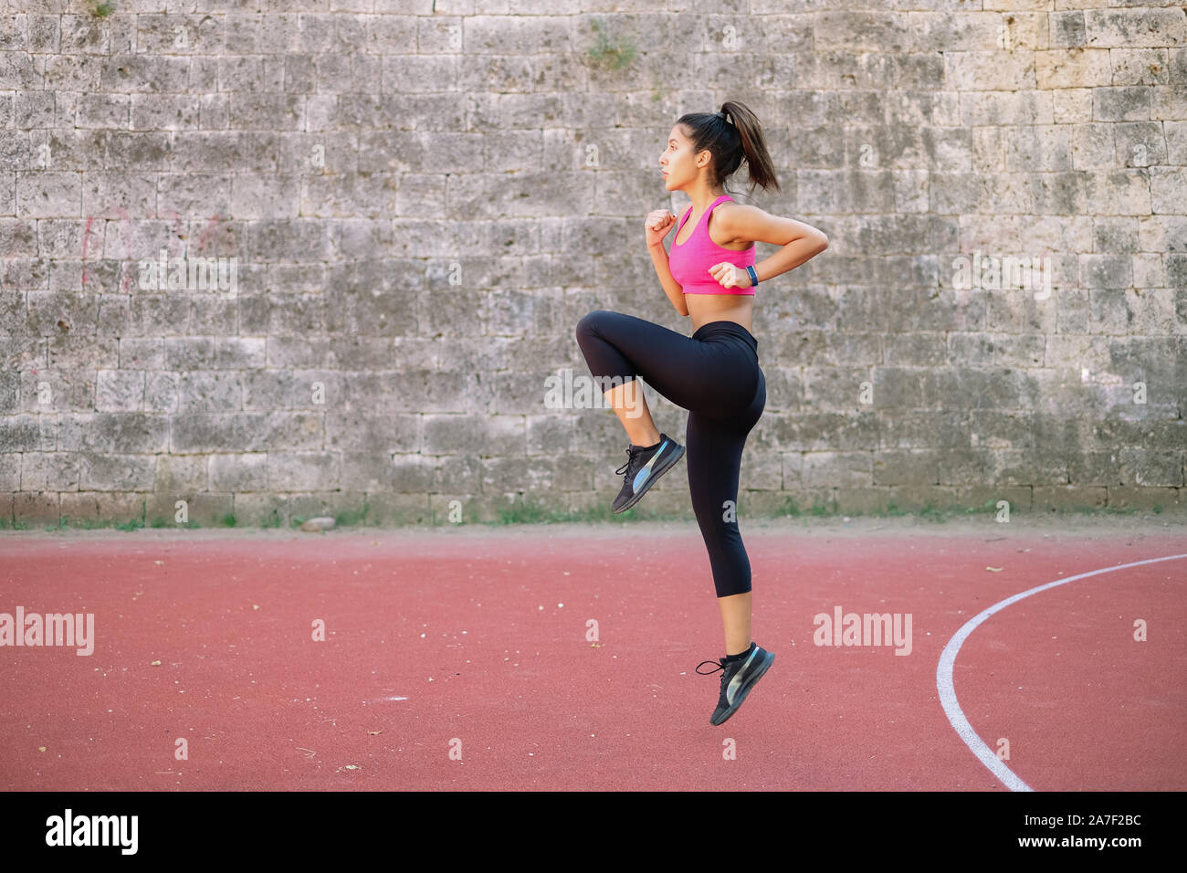 Elastic Knee Rising Knee rising hi-res stock photography and images - Alamy