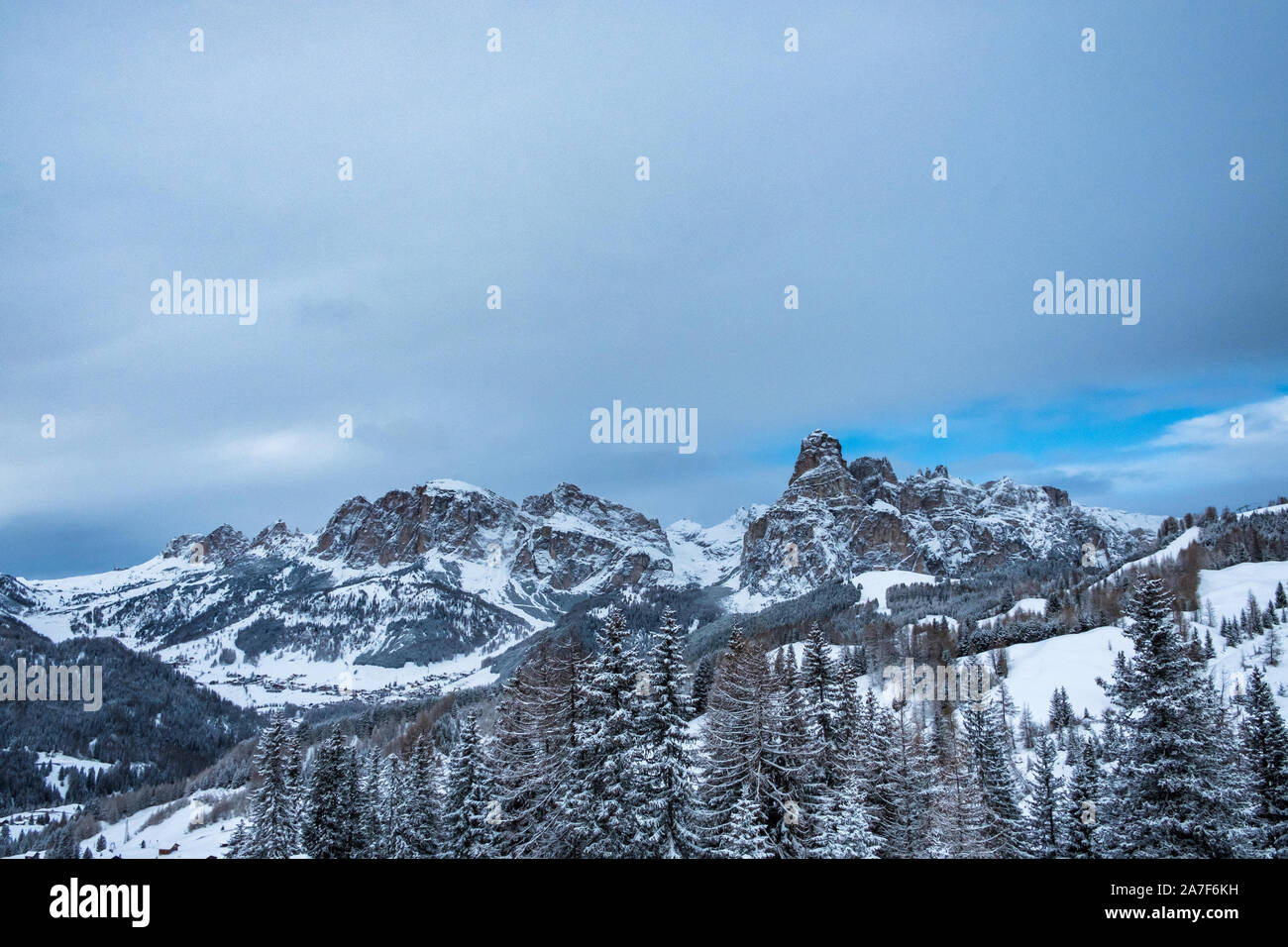Clouds carrying snow in the italian alps Stock Photo - Alamy