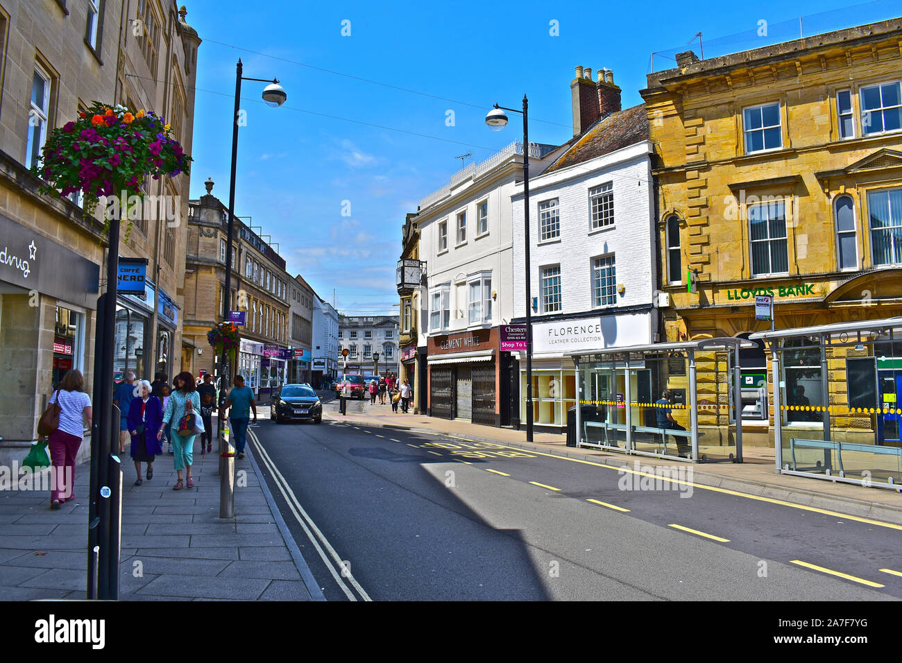 Yeovil shops hi-res stock photography and images - Alamy