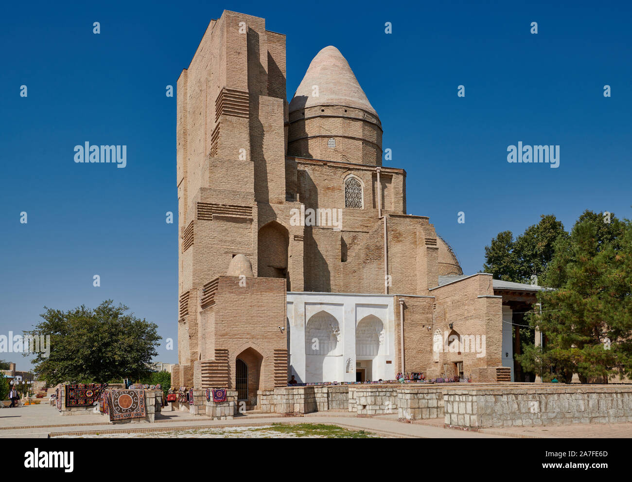 Tomb of Jehangir, Timur’s eldest and favorite son, Hazrat-i Imam ...