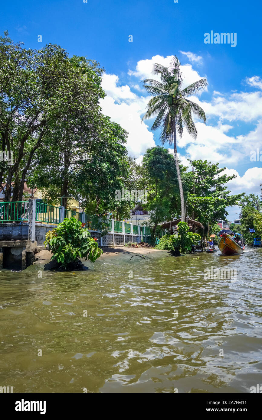 Traditional old houses on Khlong, Bangkok, Thailand Stock Photo Alamy