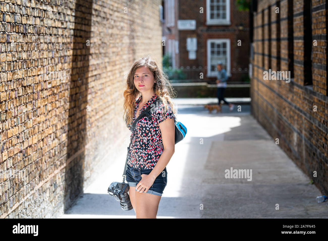 Woman photographer uk hi-res stock photography and images - Alamy