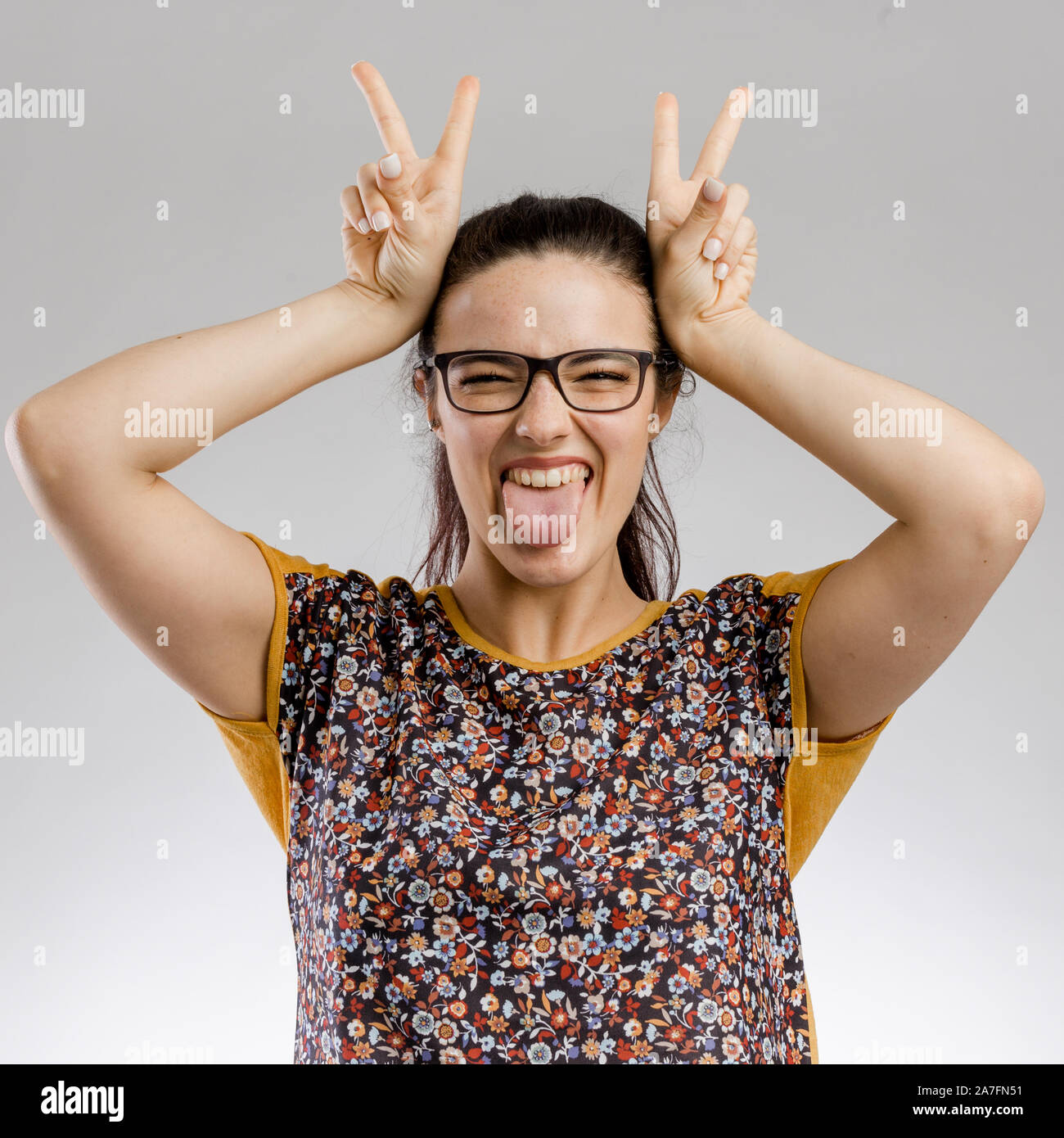 Rabbit ears fingers hires stock photography and images Alamy