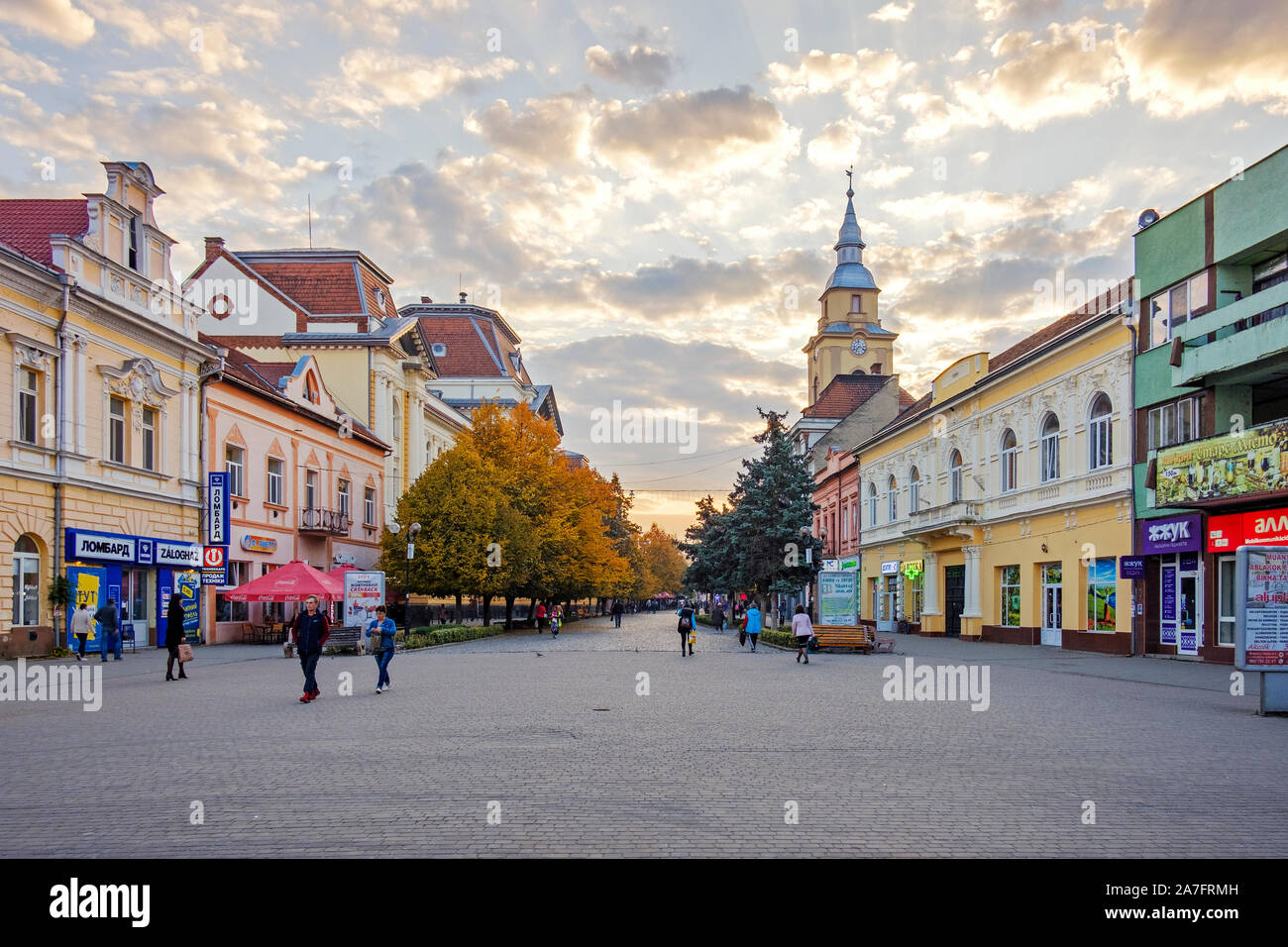 Katta labiya yaqin planda onlayn porno