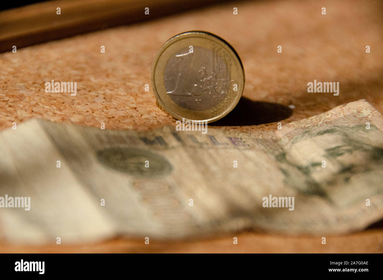 Monetary notes and coin of Italy lire and euro Stock Photo
