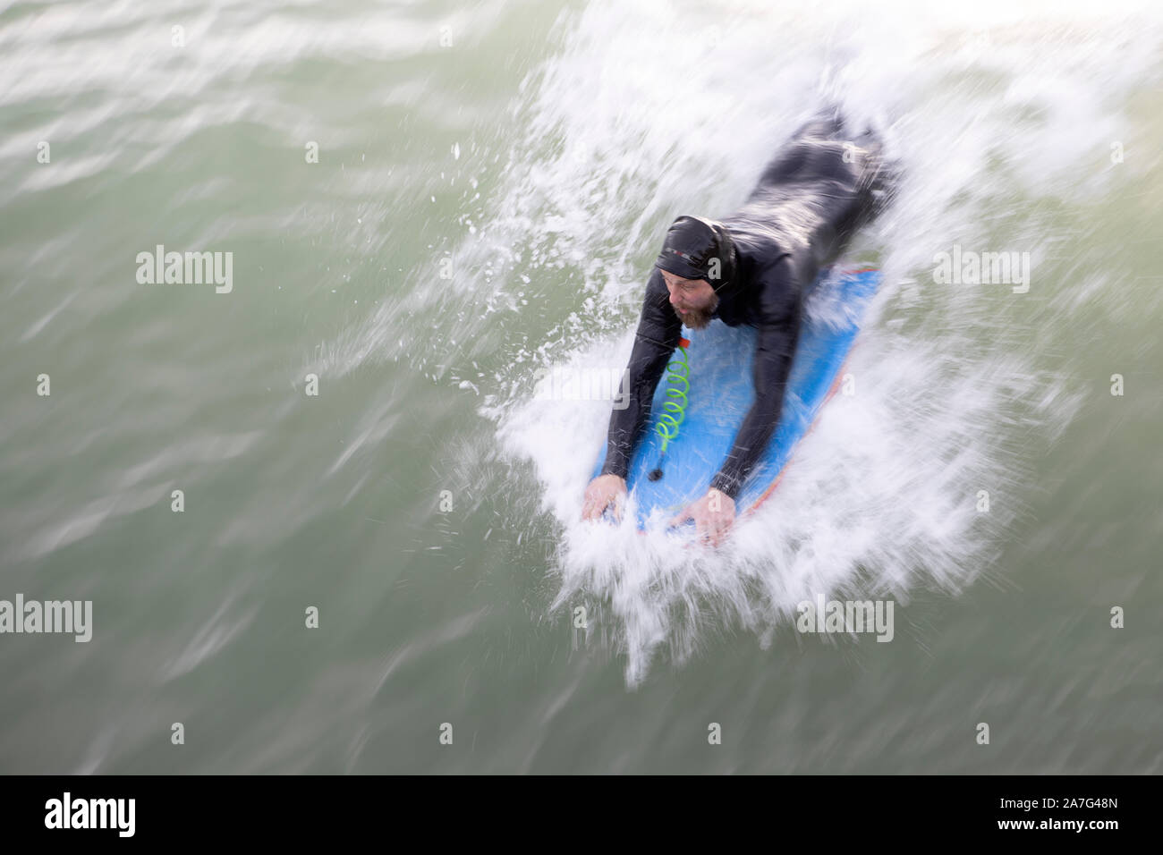 Surfing cornwall wave hi-res stock photography and images - Alamy