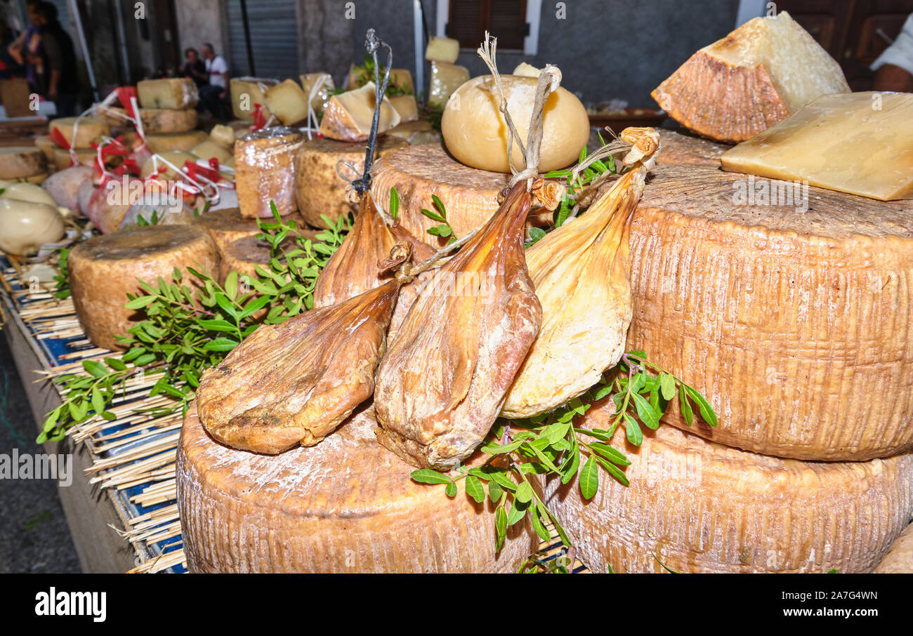 Lamb rennet hi-res stock photography and images - Alamy