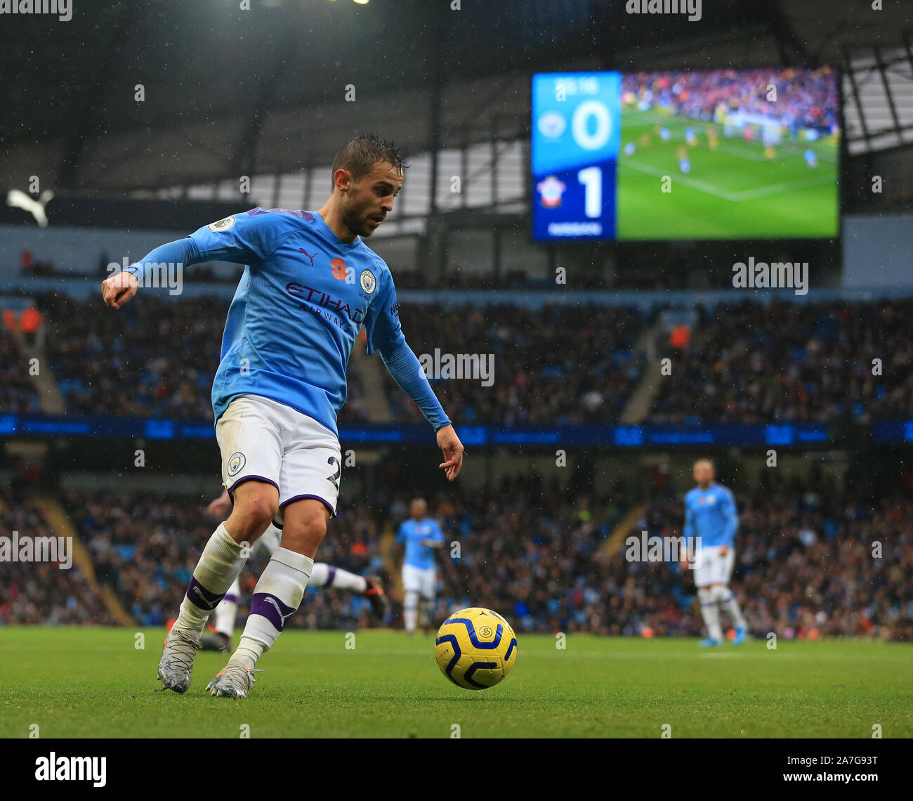 Etihad Stadium, Manchester, Lancashire, UK. 2nd Nov, 2019. English Premier League Football, Manchester City versus Southampton; Bernardo Silva of Manchester City controls the ball before crossing into the box - Strictly Editorial Use Only. No use with unauthorized audio, video, data, fixture lists, club/league logos or 'live' services. Online in-match use limited to 120 images, no video emulation. No use in betting, games or single club/league/player publications Credit: Action Plus Sports/Alamy Live News Stock Photo