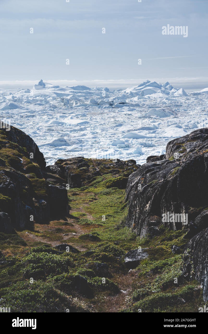 view-towards-icefjord-in-ilulissat-easy-hiking-route-to-the-famous