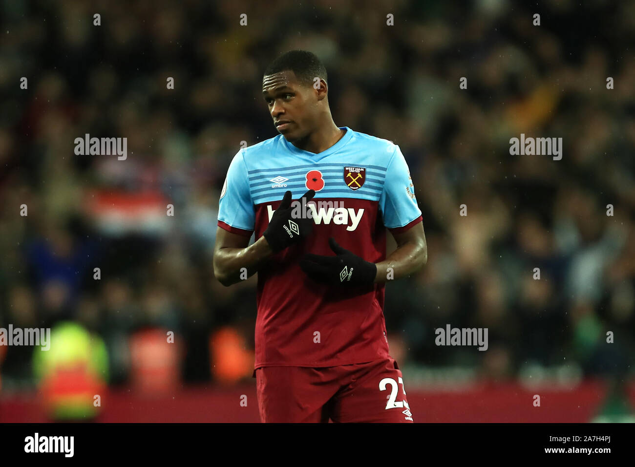 LONDON, ENGLAND NOVEMBER 2ND West Ham's Issa Diop during the Premier League match between West Ham United and Newcastle United at the Boleyn Ground, London on Saturday 2nd November 2019. (Credit: Leila Coker | MI News) Photograph may only be used for newspaper and/or magazine editorial purposes, license required for commercial use Credit: MI News & Sport /Alamy Live News Stock Photo