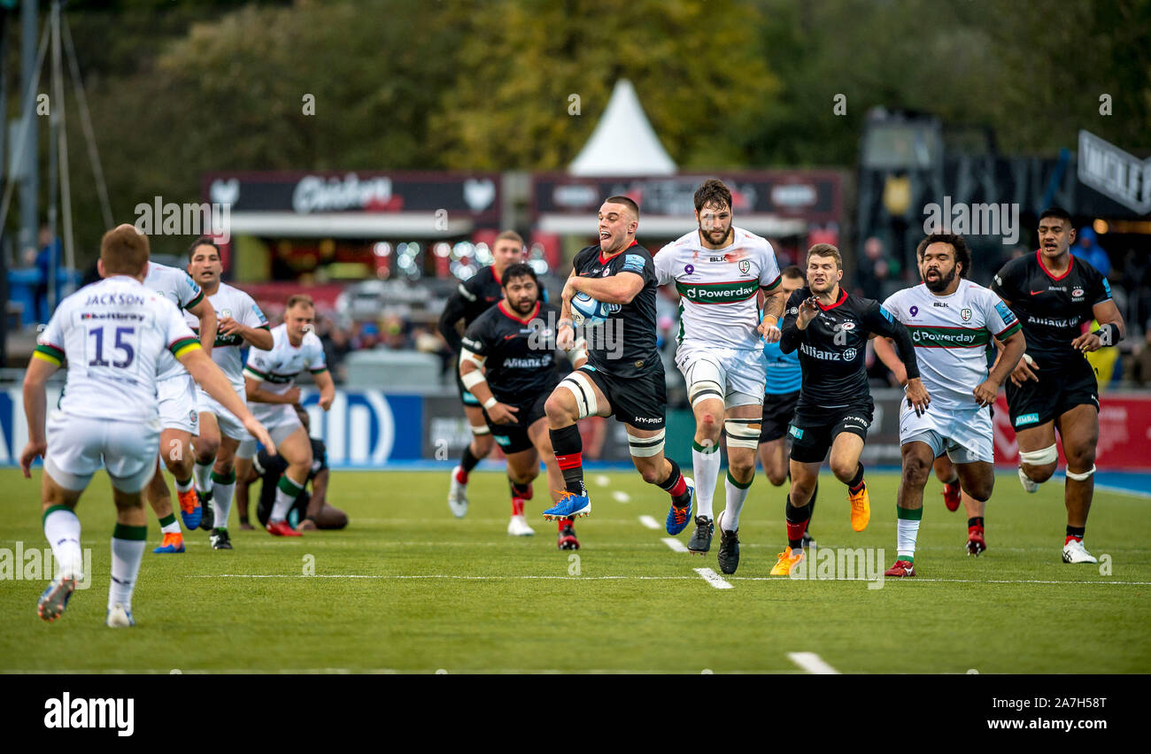 London, UK. 02nd Nov, 2019. Ben Earl of Saracens with the ball during the Gallagher Premiership Rugby match between Saracens and London Irish at the Allianz Park, London, England. Photo by Phil Hutchinson. Credit: UK Sports Pics Ltd/Alamy Live News Stock Photo