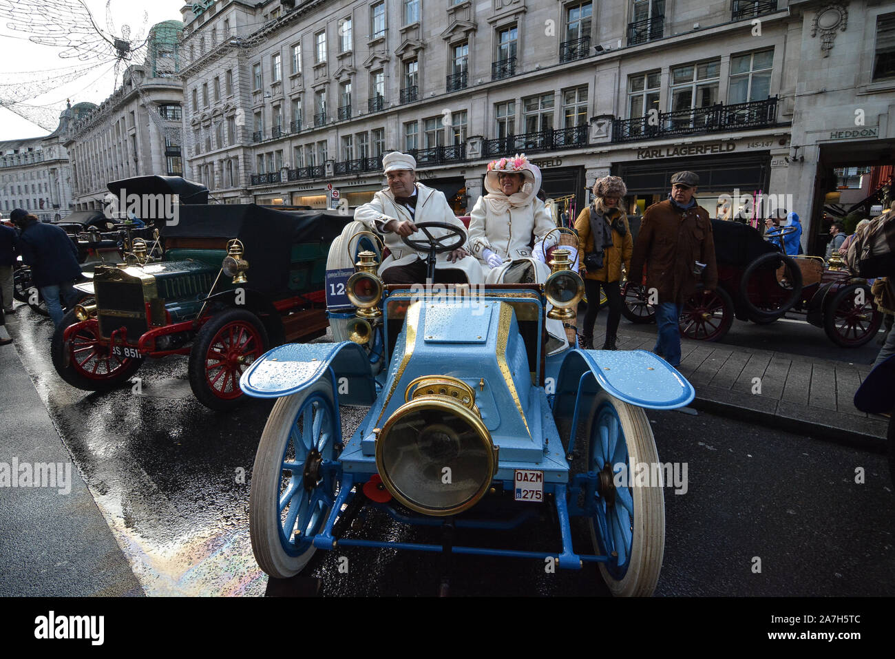 London, UK. 02nd Nov, 2019. A 2 cylinders 1902 Peugeot parked in London's Regent Street on November 2nd for the annual Regent Street Motor Show, a fantastic display of vintage, veteran, classic and modern cars. (Photo by Laura Chiesa/Pacific Press) Credit: Pacific Press Agency/Alamy Live News Stock Photo
