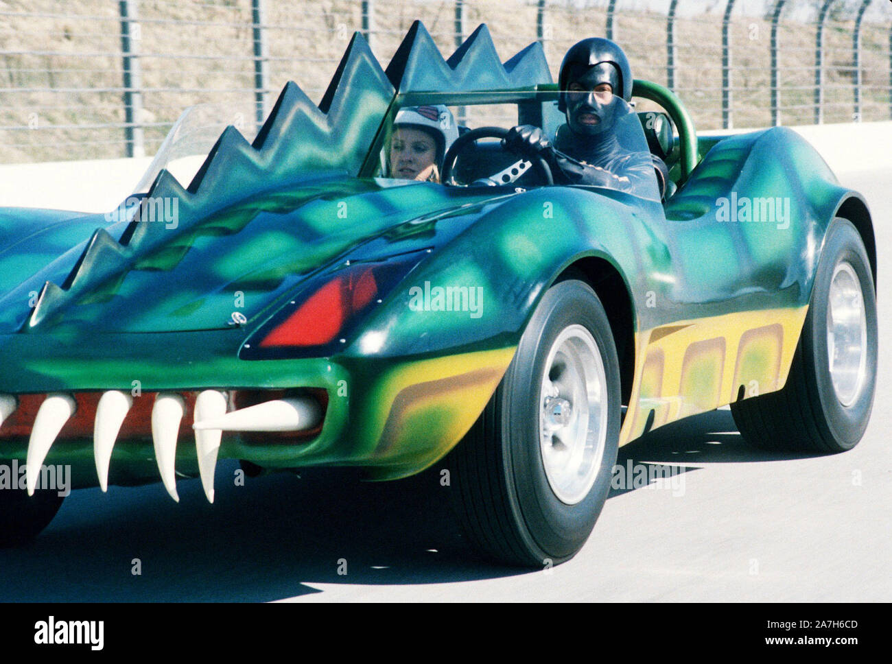 DAVID CARRADINE and SIMONE GRIFFETH in DEATH RACE 2000 (1975), directed by PAUL BARTEL. Credit: NEW WORLD INTERNATIONAL / Album Stock Photo