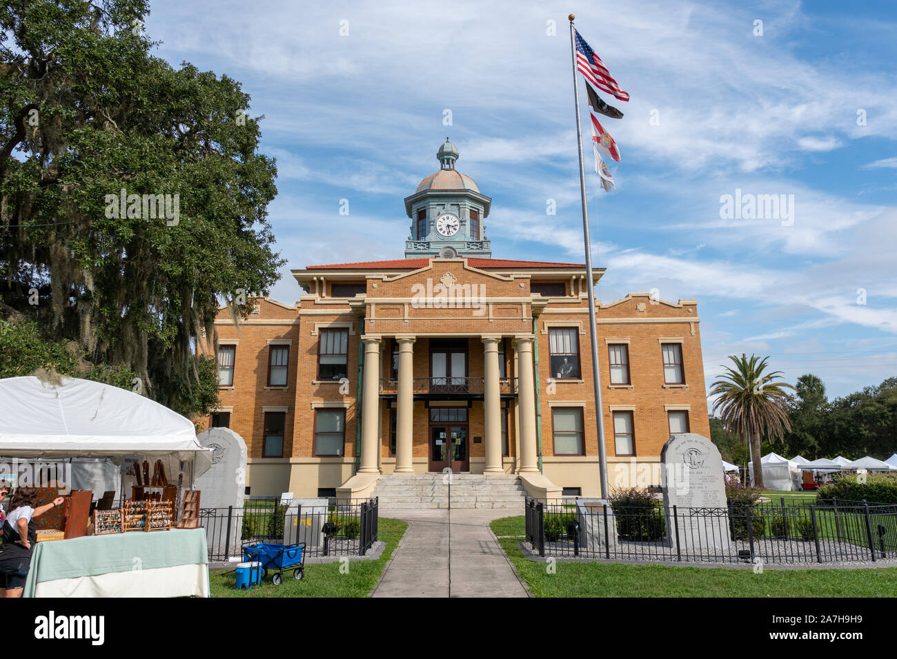 NOVEMBER 2, 2019, INVERNESS, FL: Wide shot of the Historic Courthouse at the 49th annual Festival of the Arts. Stock Photo
