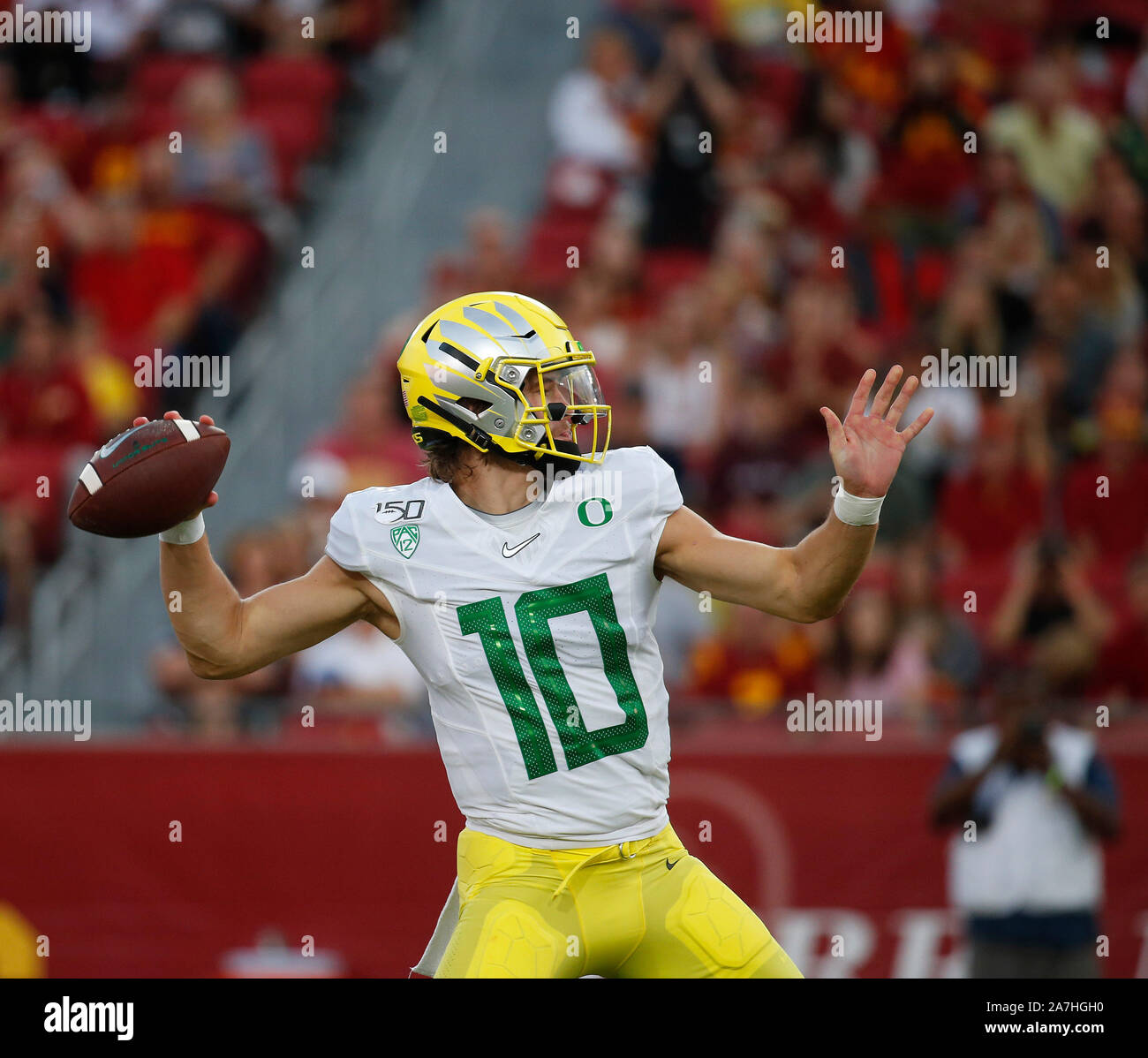 Oregon Ducks Quarterback Justin Herbert Stock Photo - Alamy