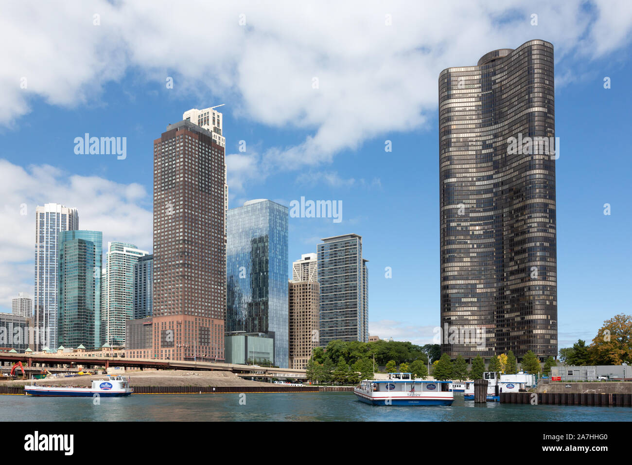 Chicago waterfront and Lake Point Tower Condominium, Chicago, Illinois