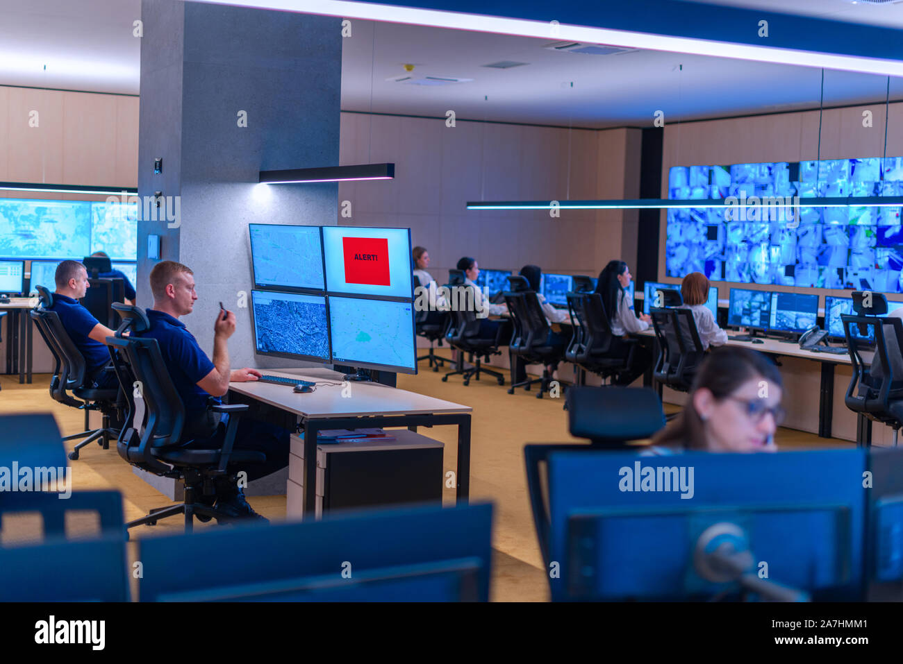 Big logistic center hi-res stock photography and images - Alamy