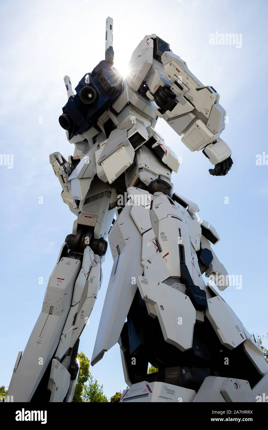 Tokyo Japan April 28 19 The Back Side Of Rx 0 Unicorn Gundam Statue In Normal Mode Located At Diver City Tokyo Plaza Tokyo Odaiba Stock Photo Alamy