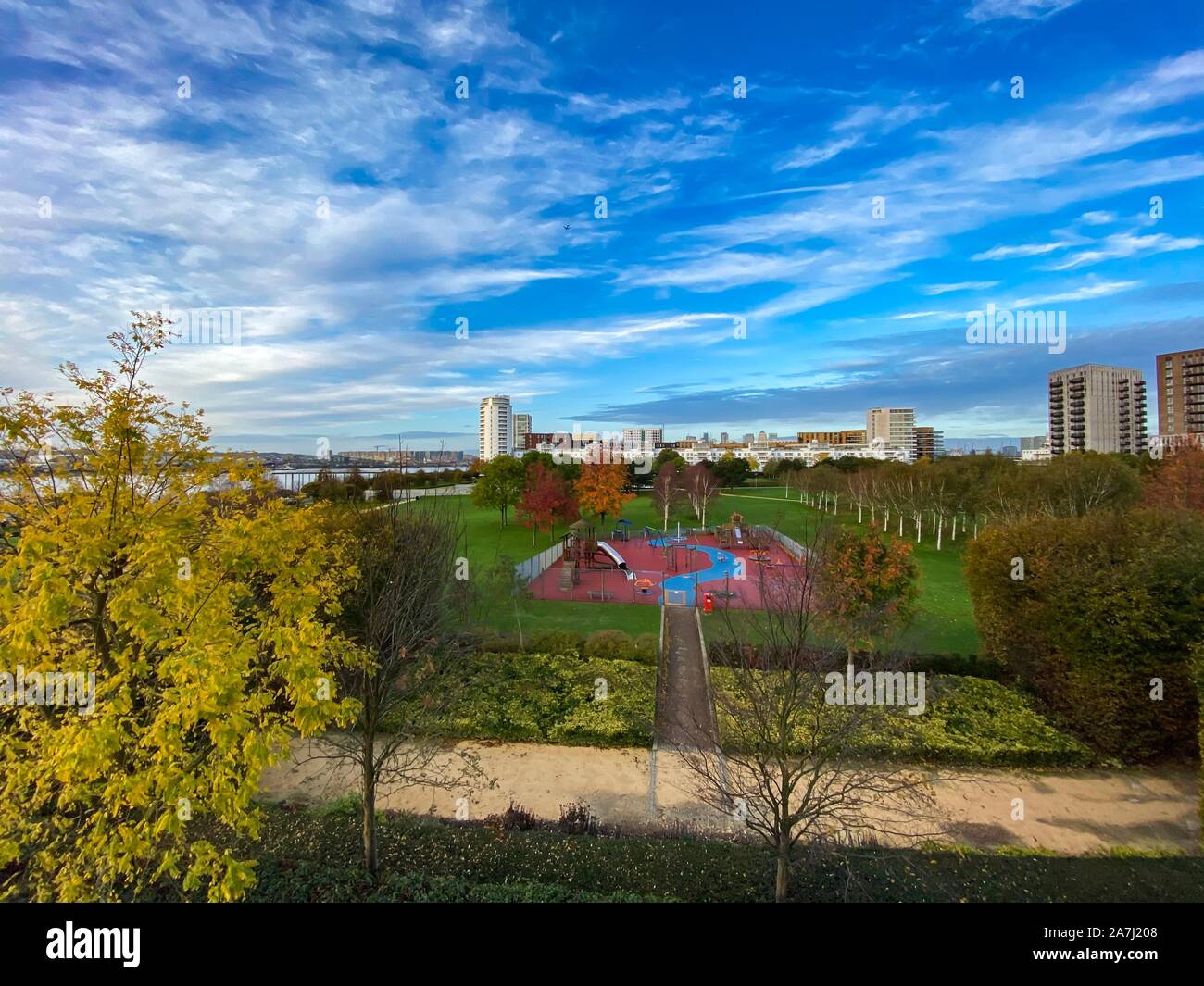 Silvertown, London, UK. 3rd Nov, 2019. UK Weather: Cloudy morning in Silvertown London. Thames barrier park is fairly deserted as the sun rises with dry morning expcted. Sunshine and clouds with with some blue skies expected Credit: WansfordPhoto/Alamy Live News Stock Photo
